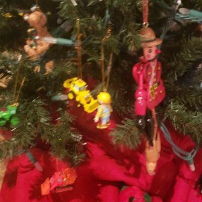 4 Foot Xmas Tree with Ornaments