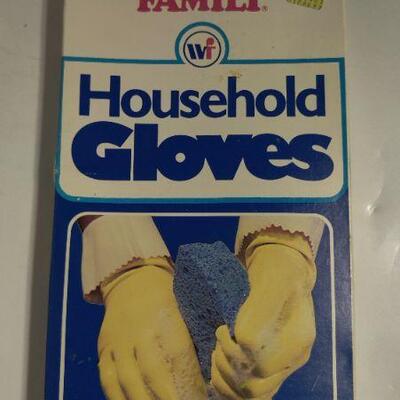 Vintage household gloves