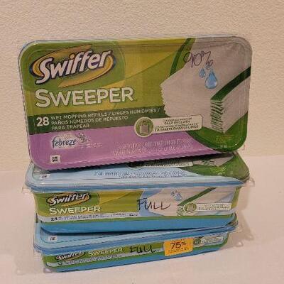 Lot 77: Lot of (3) SWIFFER SWEEPER Moist Floor Cleaning Pads