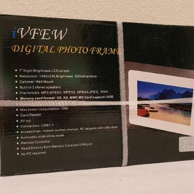 Lot 86: New 7" LCD Digital Photo Frame and Screen