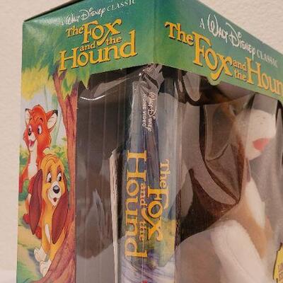 Lot 87: Vintage NEW Fox and the Hound Limted Edition Bundle