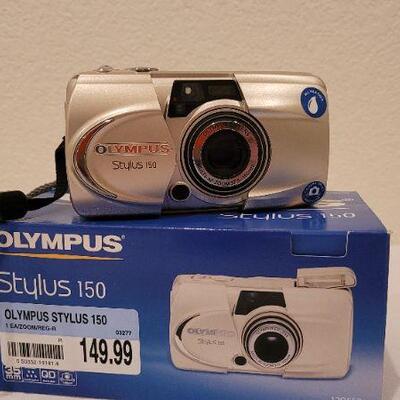 Lot 89: Vintage Olympus LIKE NEW Stylus 150 Camera