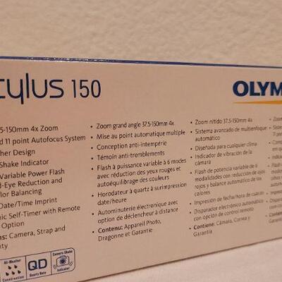 Lot 89: Vintage Olympus LIKE NEW Stylus 150 Camera