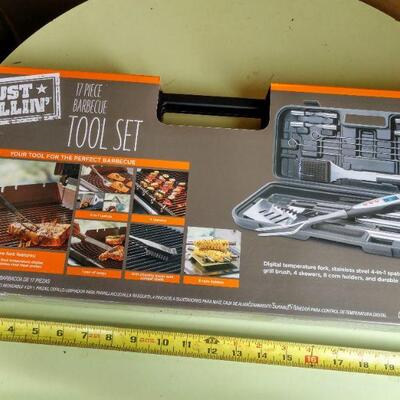 NEW 17-Piece BBQ Tool Set with Digital Temp Fork