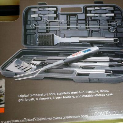 NEW 17-Piece BBQ Tool Set with Digital Temp Fork