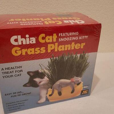 Lot 91: NEW CHIA Cat Grass Planter 