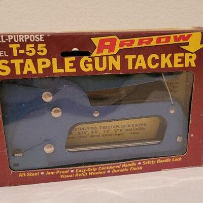 Lot 96: Vintage New ARROW T-55 Blue Stapleton 
