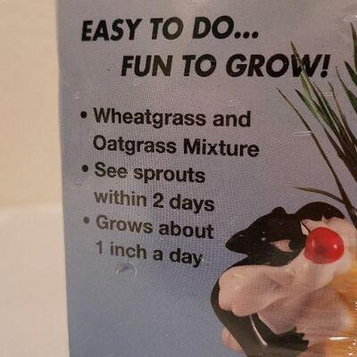 Lot 99: New CHIA Grass Planter feat. SLYVESTER