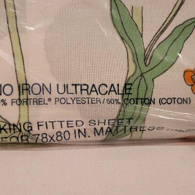 Lot 105: Vintage New WAMSUTTA Mid Century Modern Floral KING Sheet Set 