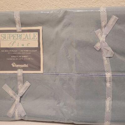 Lot 106: New Vintage WAMSUTTA King Size Sheet and Pillow Supercale Plus Set