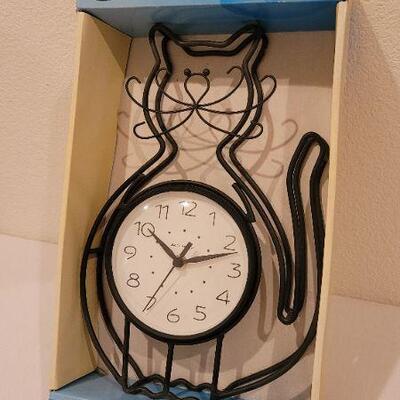 Lot 109: New Cat Themed Wall Clock by Acurite 