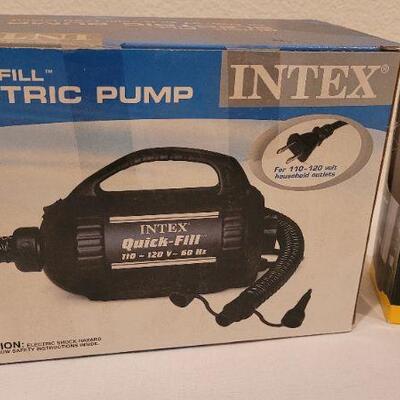 Lot 112: New Electric Pump and Like Nee STANLEY Tripod Flashlight