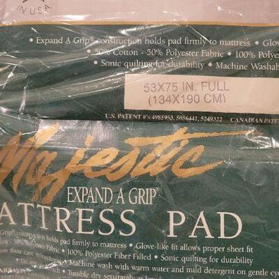 Lot 113: Vintage NEW Full Size Mattress Pad