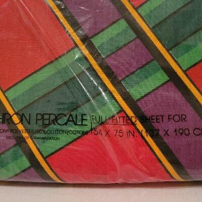 Lot 115: Vintage NEW Martex Percale No Iron Sheets Mid Century Colorweave Pattern