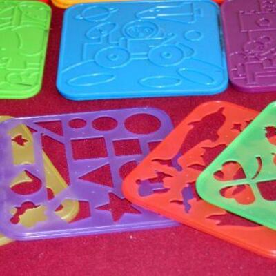 Lot 537 - Tupperware stencils with box