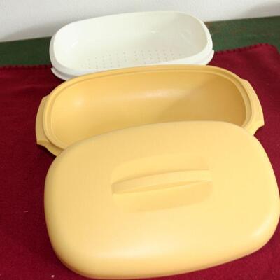 Lot 541 -Tupperware Container