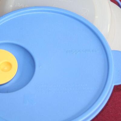 Lot 543 - Tupperware pop Lid Containers