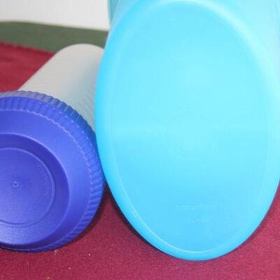 Lot 547- Tupperware containers