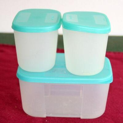 Lot 549 - Tupperware Refrigerator containers