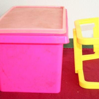 Lot 558- Tupperware Bright Pink Carry All