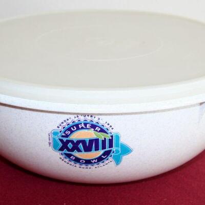 Lot 560 - Tupperware Superbowl 28 Bowl