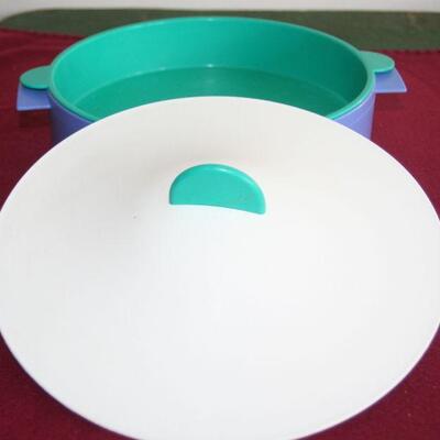Lot 561- Tupperware Steamer Container with lid