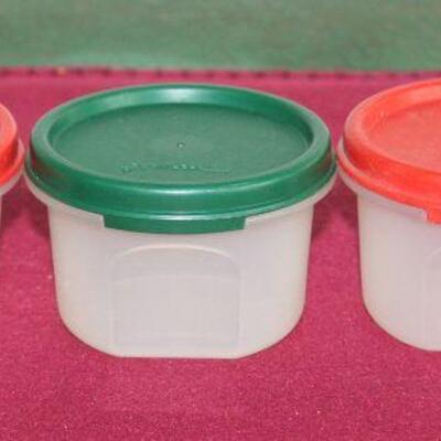 Lot 566- Tupperware containers
