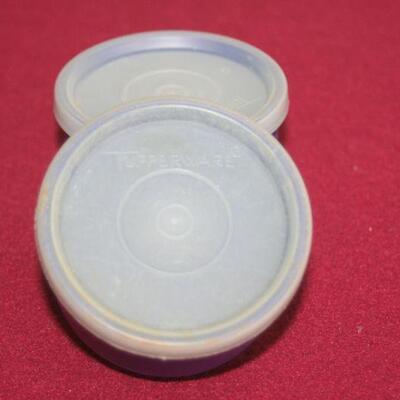 Lot 566- Tupperware containers