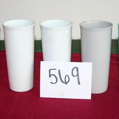 Lot 569 - Tupperware Cups