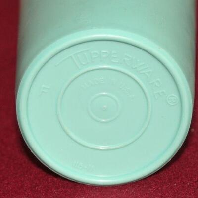 Lot 569 - Tupperware Cups
