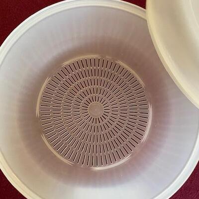 Lot 571 - Tupperware Sheer Strainer
