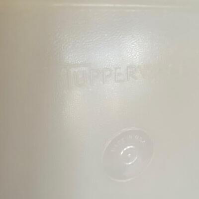 Lot 574 - Tupperware Container