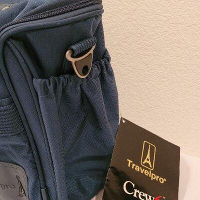 Lot 125: NEW Crew 6 Carry On Travel Bag w/ Tags