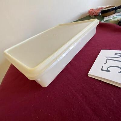 Lot  576 - Tupperware Container
