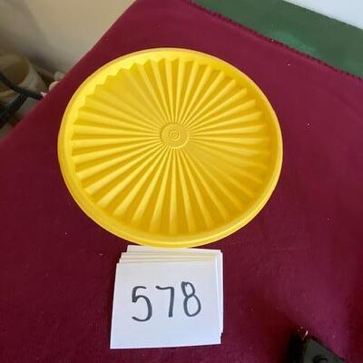 Lot 578 - tupperware bowl