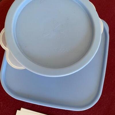 Lot 589 - Tupperware Containers