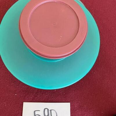 Lot 590 - Tupperware bowls