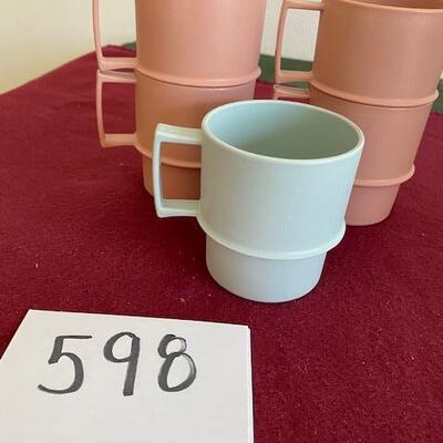 Lot 598 - Tupperware mugs