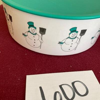 Lot 600 - Tupperware Cookie Canister