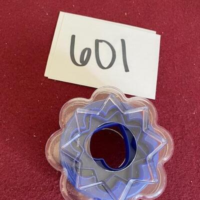 Lot 601 - Tupperware Cookie Cutter Set