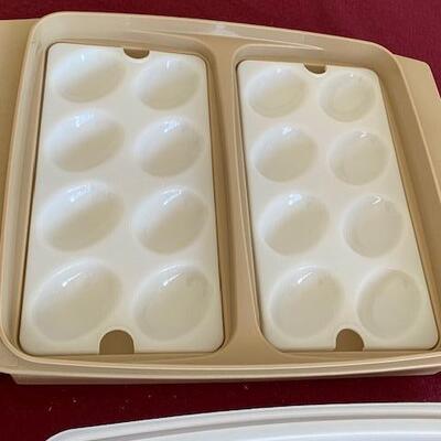 Lot 604 - Tupperware Deviled Egg container