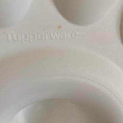 Lot 606 - Tupperware Deviled Egg tower
