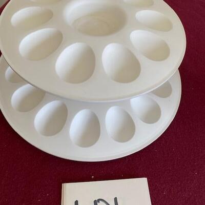Lot 606 - Tupperware Deviled Egg tower
