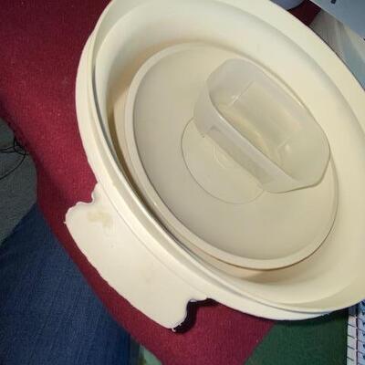 Lot 611 - tupperware bowls only...NO LIDS