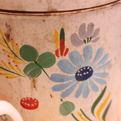 Lot 45 Vintage Kitchenware
