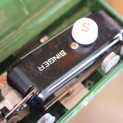 Lot 50 1940s Singer Handheld Button Hole Machine