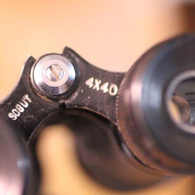 Lot 53 Binoculars 4x40