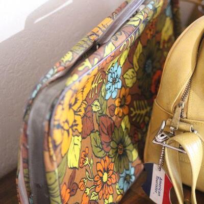 Lot 57 Vintage American Tourister Bags & Floral Suitcase 