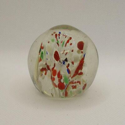 Lot 40 - Glass Paperweight