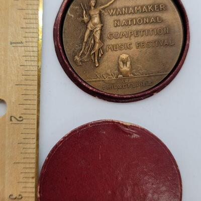Lot JMO9: Rare 1909 Wanamaker Philadelphia National Competition Bronze Music Festival Award